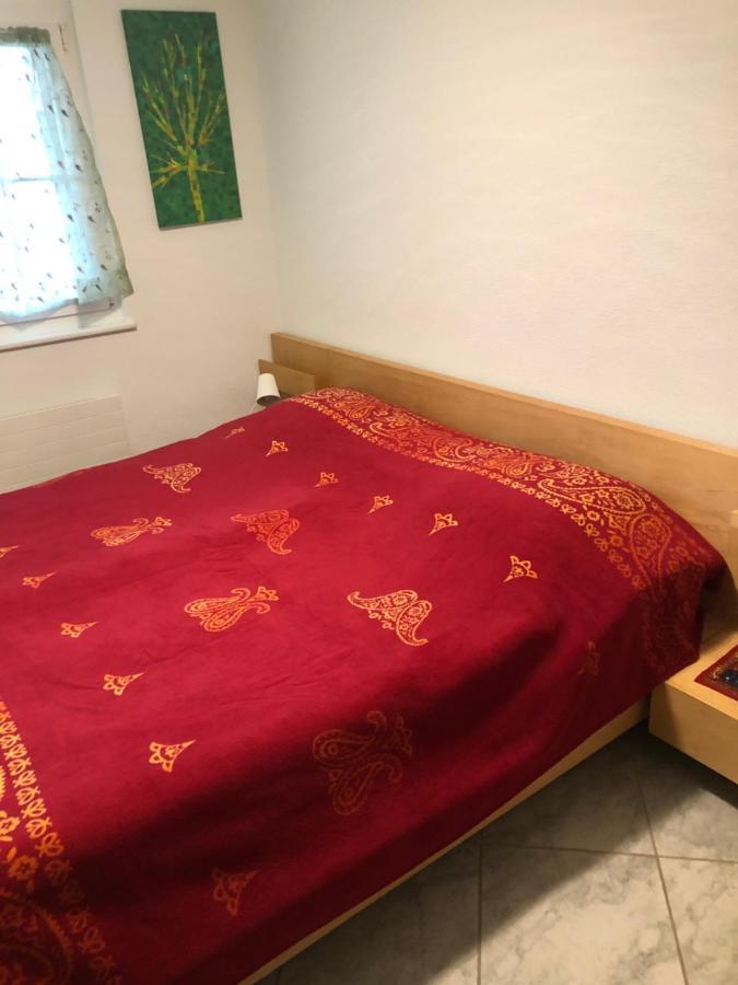 Mona'S Sleep & Go Bed & Breakfast Buren  Dış mekan fotoğraf