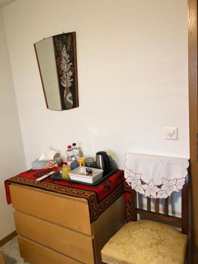 Mona'S Sleep & Go Bed & Breakfast Buren  Dış mekan fotoğraf