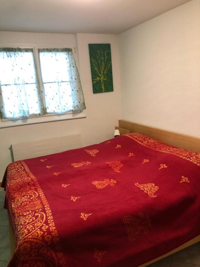 Mona'S Sleep & Go Bed & Breakfast Buren  Dış mekan fotoğraf