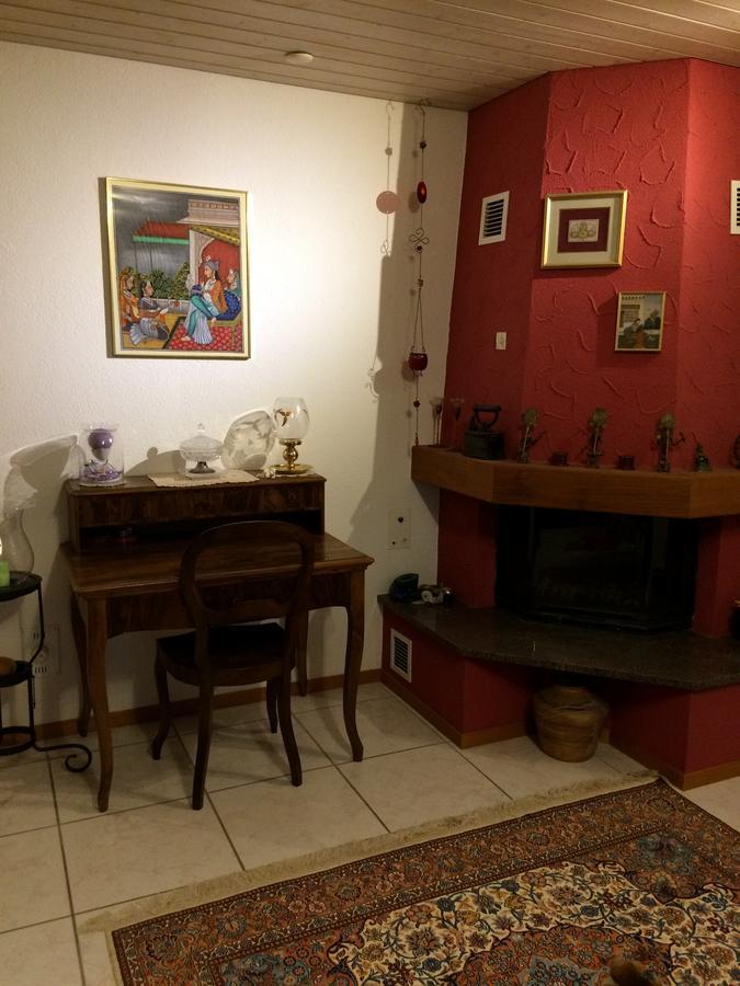 Mona'S Sleep & Go Bed & Breakfast Buren  Dış mekan fotoğraf