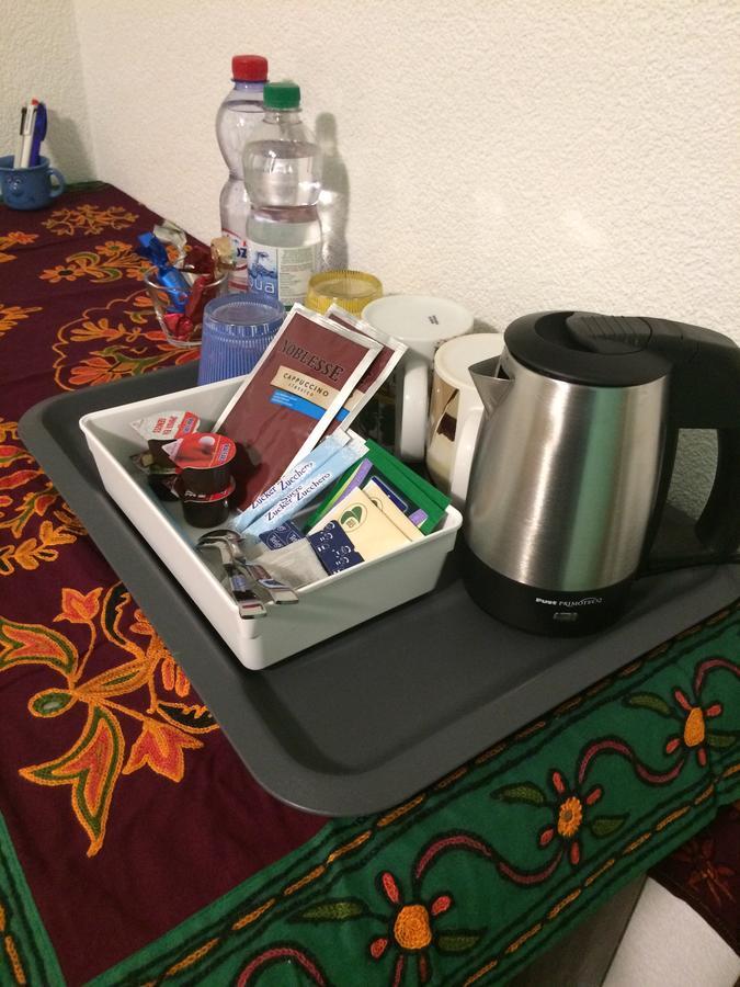 Mona'S Sleep & Go Bed & Breakfast Buren  Dış mekan fotoğraf
