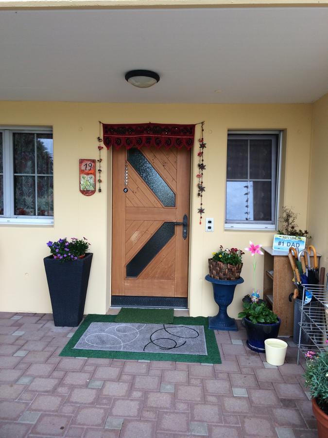Mona'S Sleep & Go Bed & Breakfast Buren  Dış mekan fotoğraf