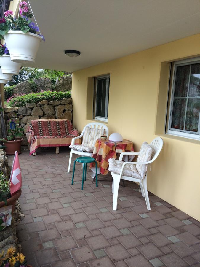 Mona'S Sleep & Go Bed & Breakfast Buren  Dış mekan fotoğraf
